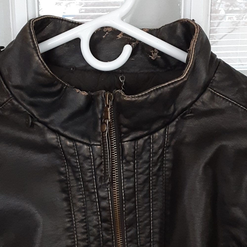 Leather jacket - Picture 7 of 8